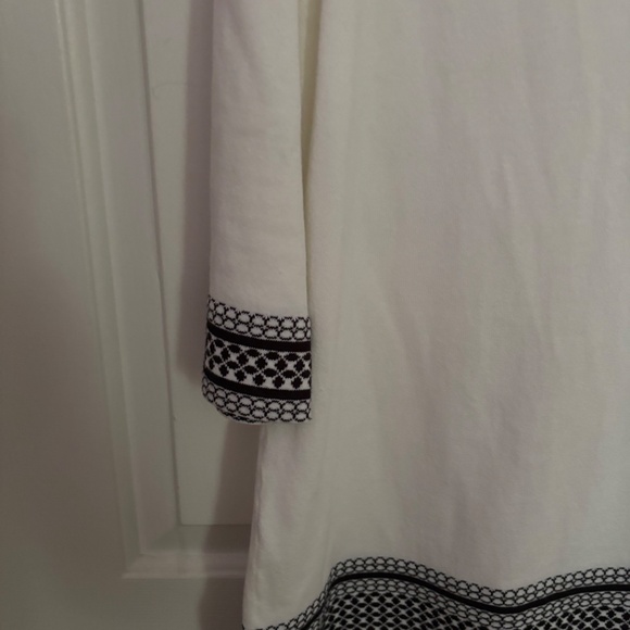Chico's White & Black 3/4 Sleeves Tunic Size 2 - Picture 4 of 6